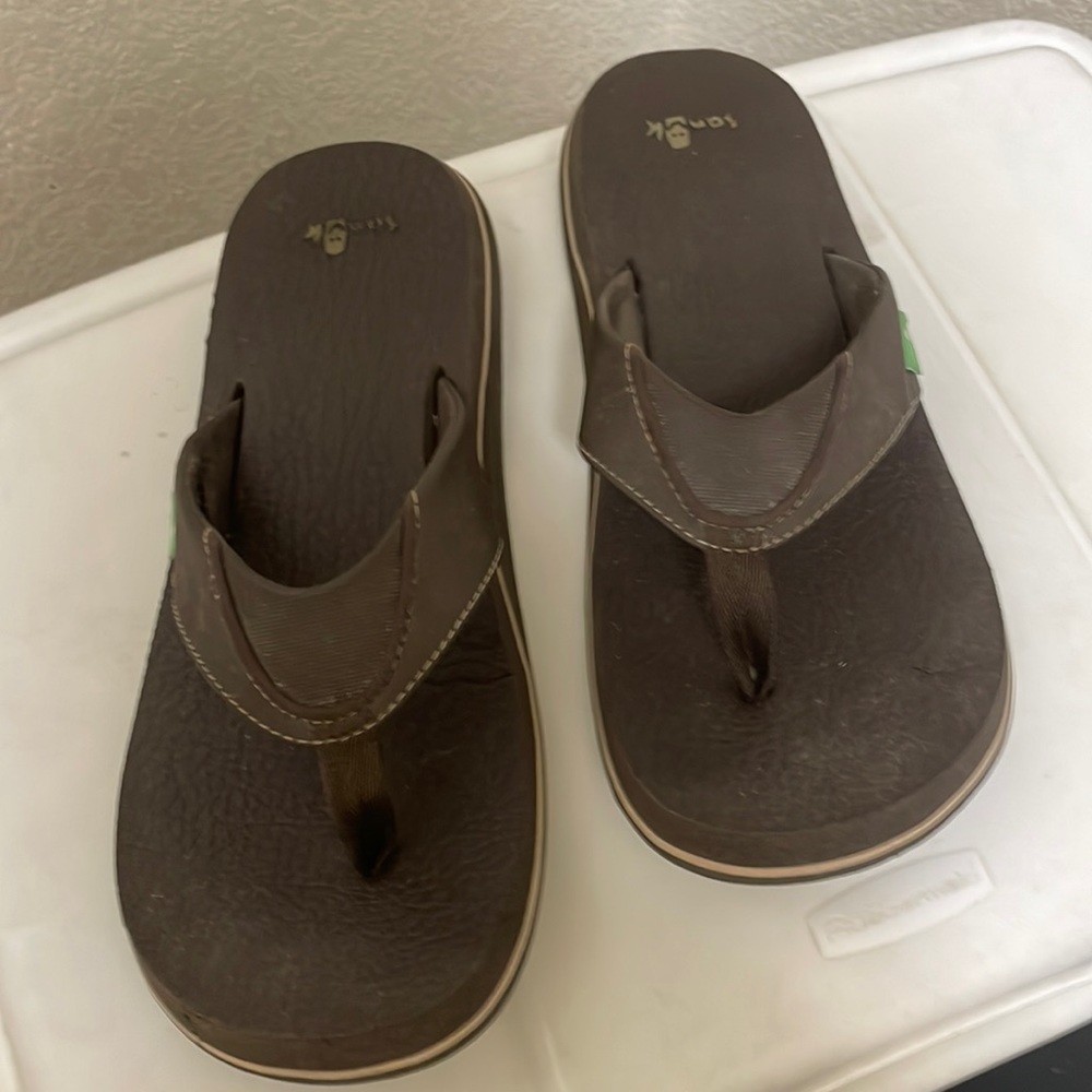 NWOT MENS Brown “SONUK” Sandels Size 10